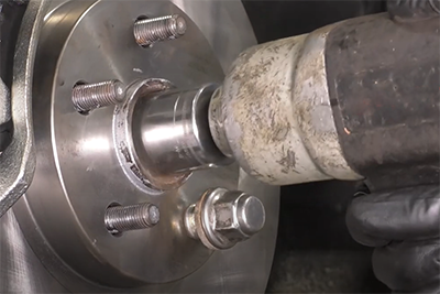 How to Replace Steering Knuckle: step 2