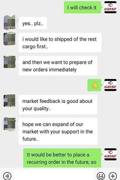 WhatsApp conversation showing positive feedback about delivery and packaging