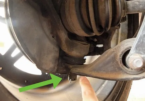 Early ball joint failure signs Early signs of ball joint wear and stiffness loss