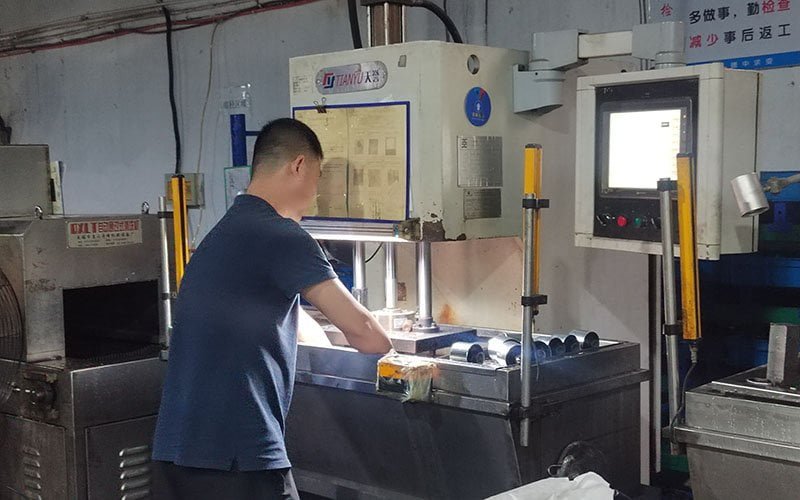Cutting Machine equipment