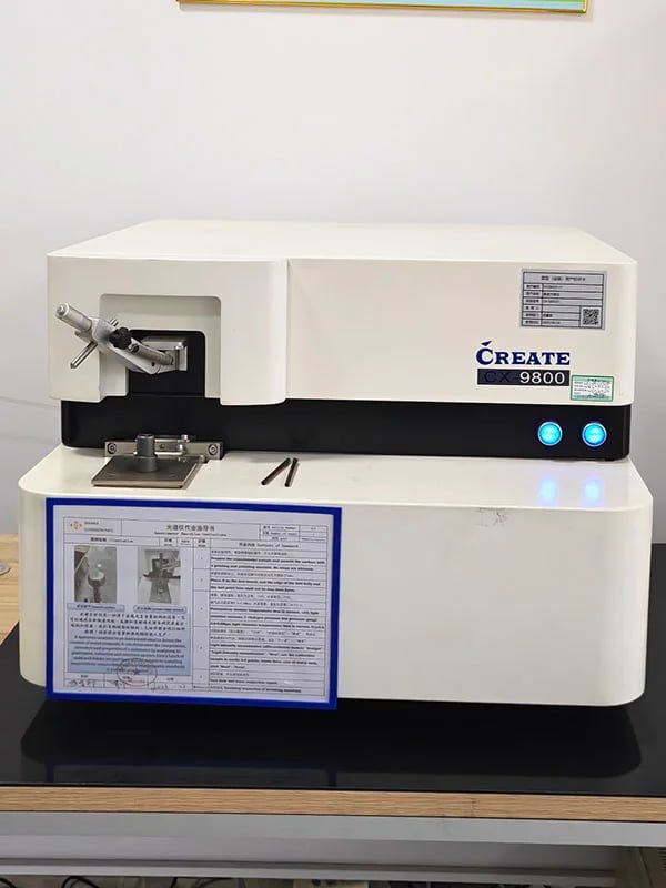 Spectrometer for material composition analysis