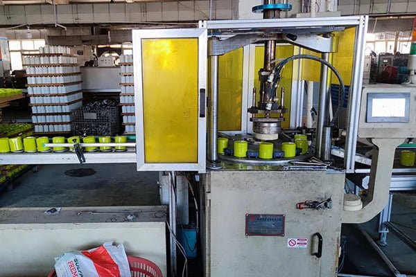 Auto filter factory production area for air, oil, and fuel filters